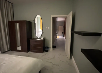 شقة بطابع مختلف وتصميم هادئ