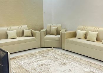 شقة بغرفة معيشة وغرفتين نوم 