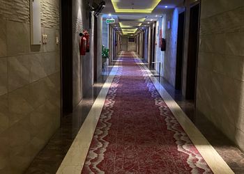 استديو بسرير ماستر وأثاث مريح 