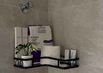 استديو بسرير ماستر وجلسة جانبية 