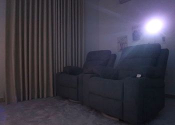  شقة غرفتين و صالة وغرفة سينما