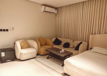 استديو بسرير ماستر