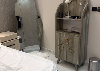استديو بسرير ماستر وجلسة جانبية 