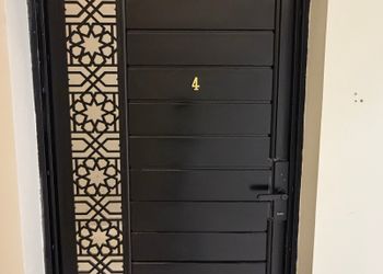 شقة بصالة وغرفتين نوم 