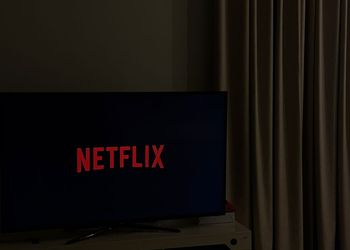 استديو بسرير ماستر وجلسة جانبية 