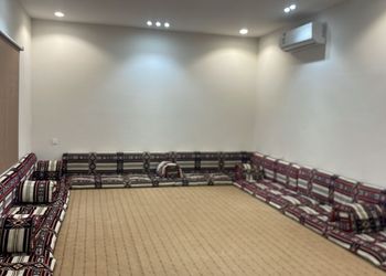 استراحة عائلية بمسبح و جلسة خارجية
