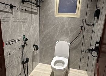استديو هادئ بأثاث مريح