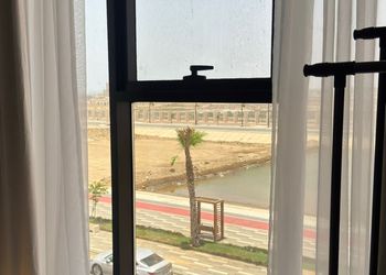 شقة باطلاله على البحر وصاله انيقة
