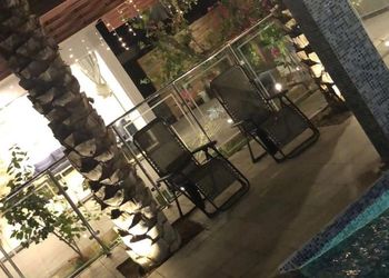 استراحة بمسبح وجلسة خارجية