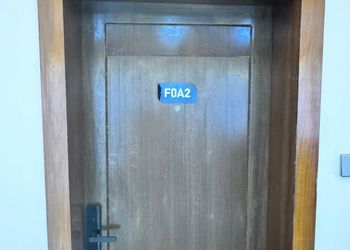 استديو بسرير ماستر