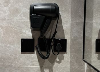 شقة بغرفتين نوم وصالة