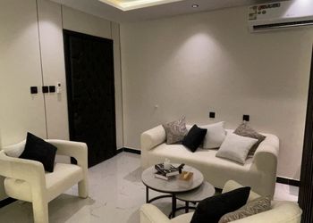 استديو هادئ بدخول ذاتي 