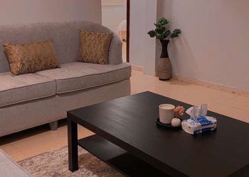 استديو بسرير ماستر وجلسة جانبية