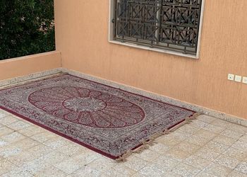 استراحة بمجالس واسعه ومسطح اخضر