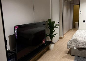 استديو بحوض استحمام انيق