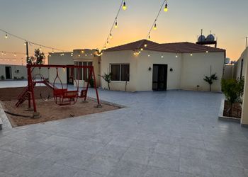 شاليه بمجلس والعاب اطفال 