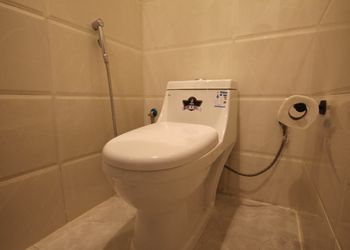 استديو بسرير ماستر وجلسة جانبية
