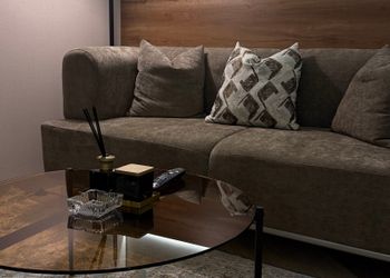 استديو بسرير ماستر وجلسة جانبية