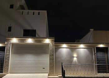 شاليه بصاله انيقة وجلسة خارجية