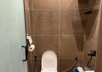 استديو بسرير ماستر وجلسة جانبية