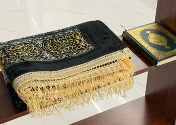 شقة بصالة أنيقة ودخول ذاتي