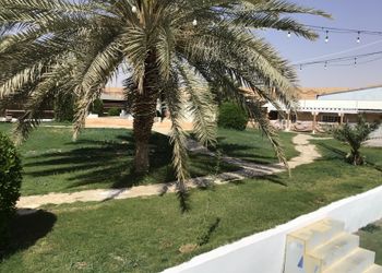 مزرعه بجلسات خارجيه وبيت شعر 