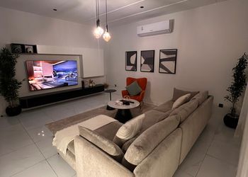 شقة بتصميم أنيق ودخول ذاتي