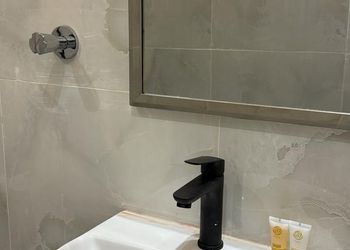 استديو بسرير ماستر ودخول ذاتي