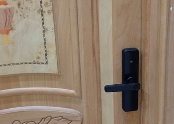 استديو بسرير ماستر وجلسة جانبية