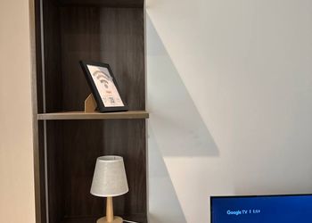 استديو بسرير ماستر وجلسة جانبية 