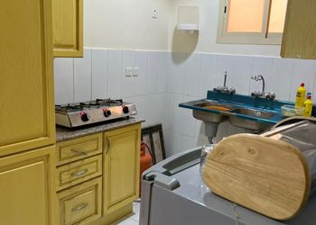 استراحةبجلسة خارجية وألعاب أطفال