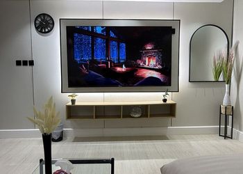 استديو هادئ بسرير ماستر