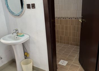 شقة بصالة وغرفتين نوم