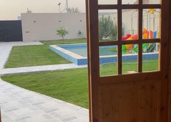 شاليه بأجواء ريفية وألعاب مائية