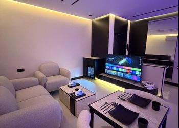 استديو بأثاث مريح وبسيط 