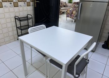 شقة بصالة ومجلس وغرفتين نوم