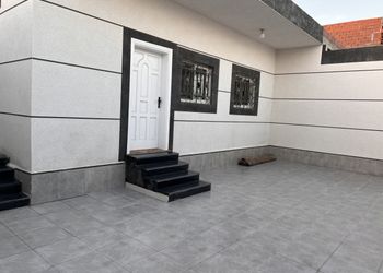 شاليه بمسبح داخلي