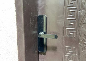 استديو هادئ بسرير ماستر 