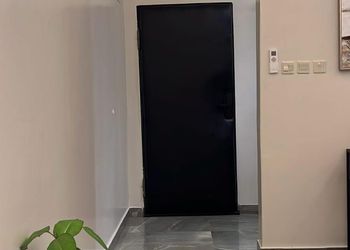 شقة بغرفة معيشة وغرفة نوم 