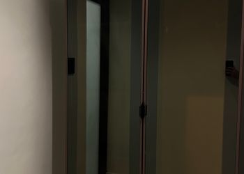 استديو هادئ بسرير ماستر