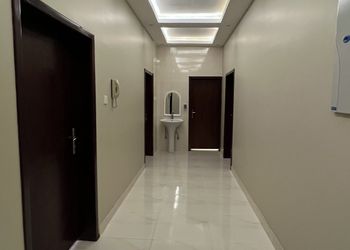 شقة بغرفتين نوم وصالة