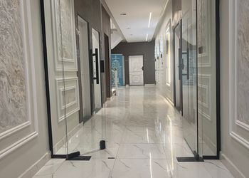 استديو بسرير ماستر وجلسة مريحة 