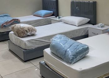 شقة بغرفتين نوم وصالة 