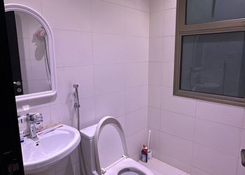 استديو بسرير ماستر وجلسة جانبية