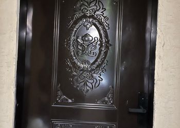 استديو بأثاث مريح وبسيط