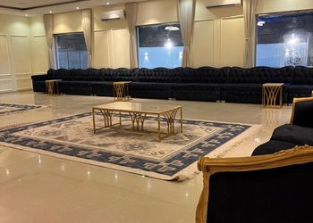 استراحة بمسبح خارجي وجلسة خارجية