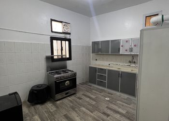 فيلا ببلكونه مطلة على الجبل