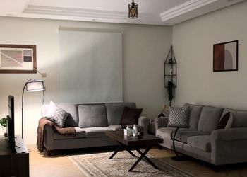شقة بدخول ذاتي وغرفة نوم مريحة 