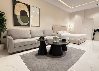 استديو بتصميم أنيق ودخول ذاتي
