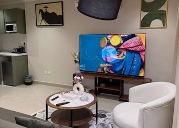 استديو بسرير ماستر وجلسة جانبية